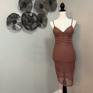 Mauve color mini/midi dress.